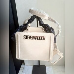 Steve Madden Cream Handbag with charming scarf